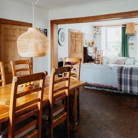 Enchanted Rose Garden House Holiday home
